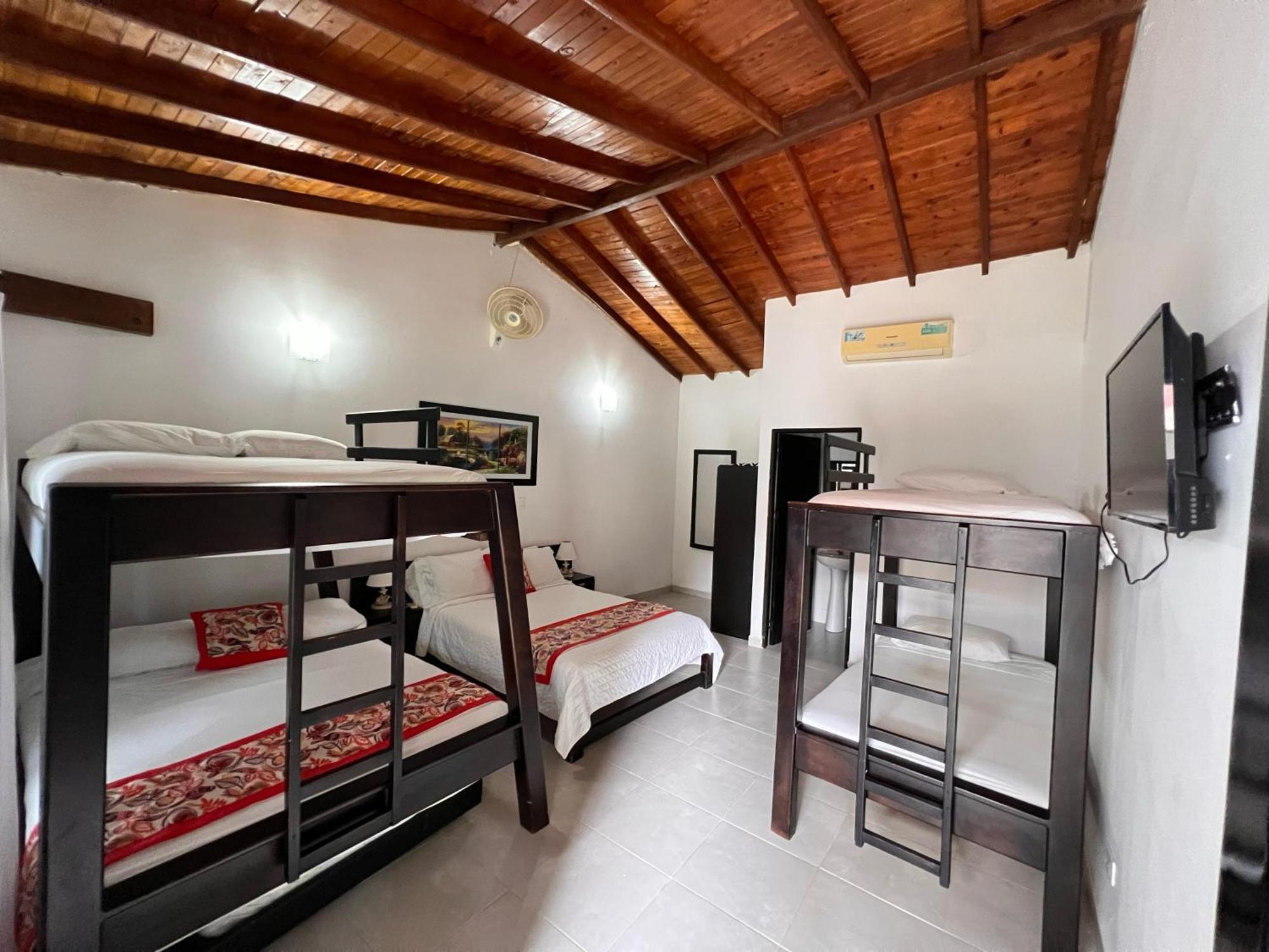 Hotel Cocobana Некоклі Екстер'єр фото