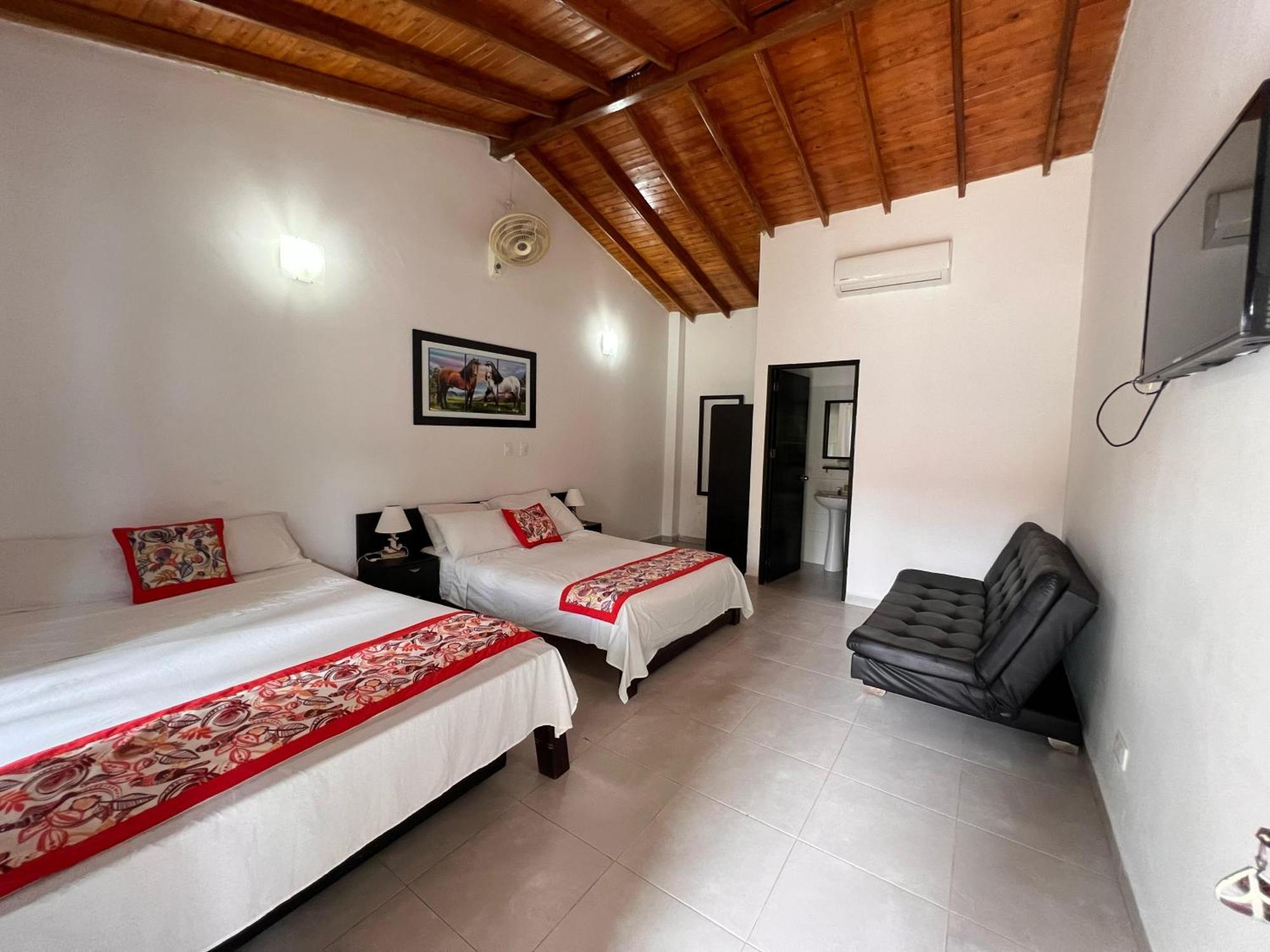 Hotel Cocobana Некоклі Екстер'єр фото